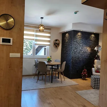 Apartman Jahor Casa 4 *