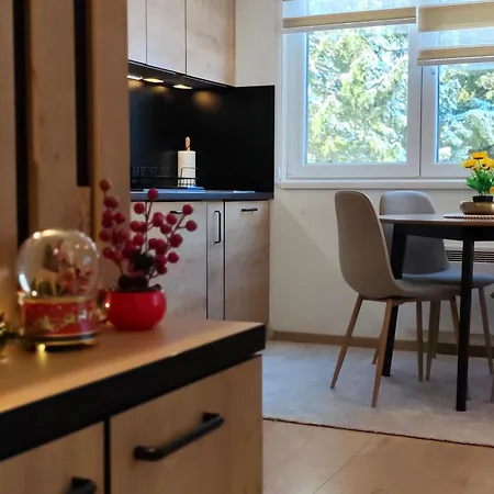 Appartement Jahor Casa 4 *